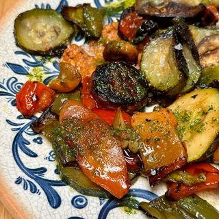 PARRILLADA DE VERDURAS DE TEMPORADA A LA BRASA
