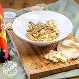 Tagliatelle z kurczakiem i boczniakami