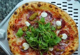 Pizza gourmet pistacchiosa