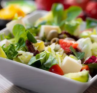 Insalata mista e tonno