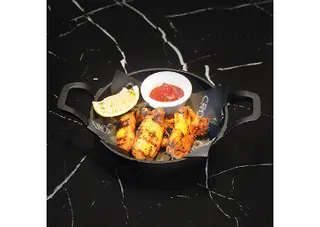 ALITAS DE POLLO CON SALSA TIJUANA