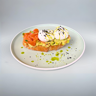 Awokado tost z łososiem