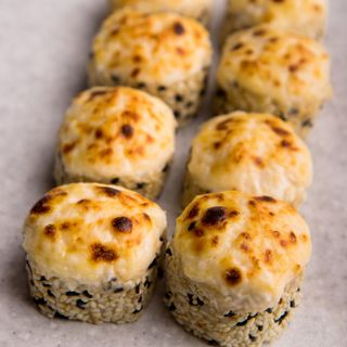 Запечений рол з креветкою