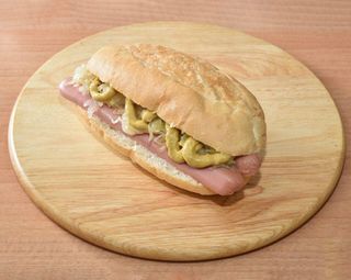 Hot dog, crauti e senape