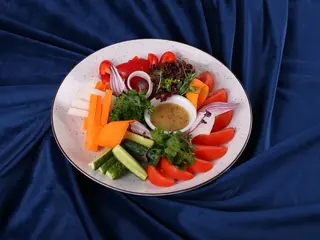 Овочеве плато з соусом (430/30г)