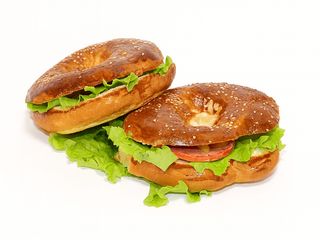 Бейгл з салямі (230g)