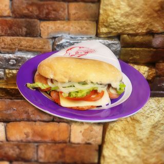Bocadillo Lomo Completo (Pan Redondo)