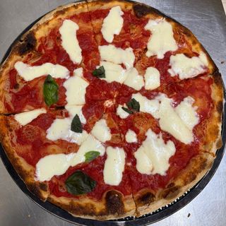 Pizza tonda americana