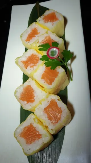 937. Soy salmon roll - 8 pezzi