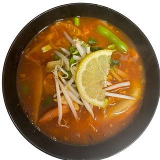 Zupa tajlanska z kurczkiem