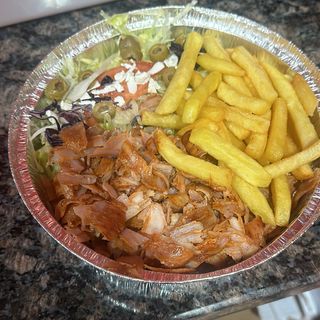 Plato de  pollo c/patatas  med.