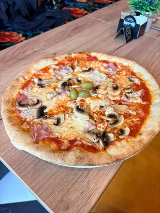 Pizza Capricciosa