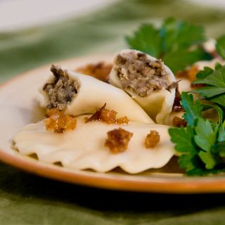 Pierogi z pieczarkami i serem Lazur / 0,5 kg / ok. 18 szt.