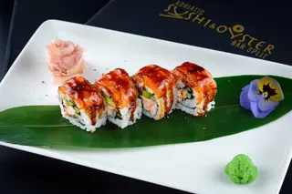 Salmon skin roll