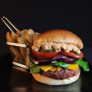 Burger + Patatas + Bebidas