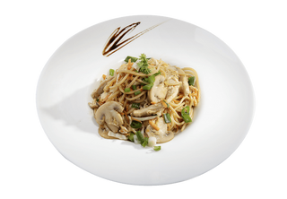 Спагети с пиле и зеленчуци (420г)