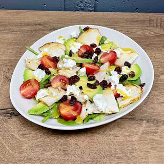 Слатат курка-авокадо