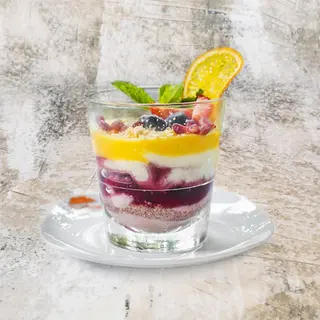 BUDINCA DE GRIS SERVIT CU JELEU MANGO