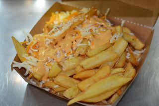 Patatas Fritas Con Queso