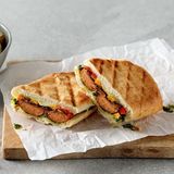 Panini Saucisse Au Feu De Bois avec Frites