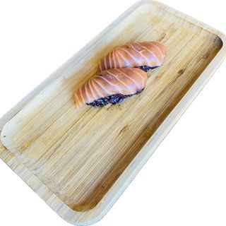 90. Nigiri De Salmon Arroz Negro, 3 Unidades