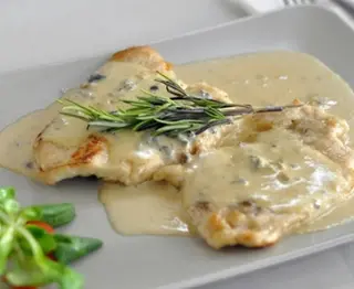 Pui cu Sos Gorgonzola + cartofi prăjiți 400 g