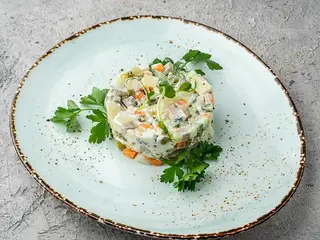 Салат "Оливье" с говяжьим языком (250 г.)
