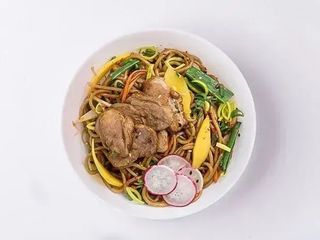 Рисова локшина з качкою та манго