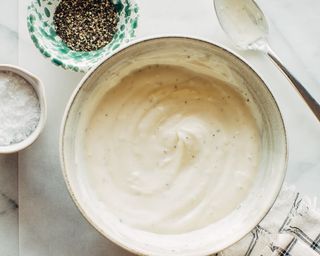 Mayonnaise sauce with truffles