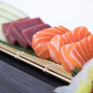 Sashimi mixto dúo (6 uds.)