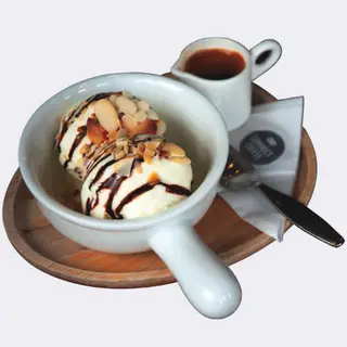 Almond Vanilla Affogato