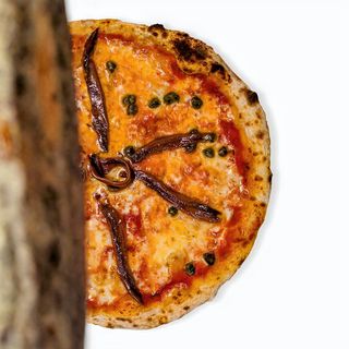 Pizza Napoli (30 cm.)