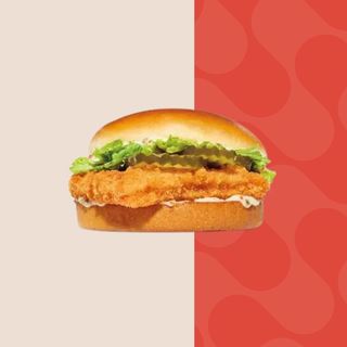 Burger de pescado con patatas fritas pequeñas