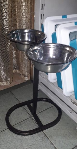 Миска на подставке 1,8 л