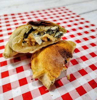 Empanada De Roquefort Con Jamón Y Nuez (1 Ud.)