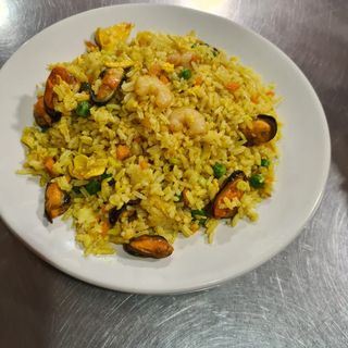 (40) Arroz con Mariscos al curry 