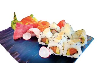 170. Sushi sashimi mix