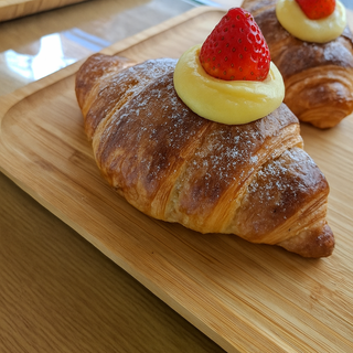 Croissant De Crema