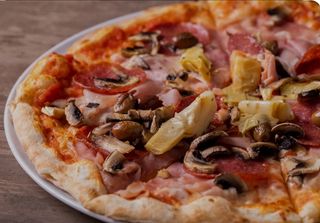 Pizza Capriciosa Ø 32cm