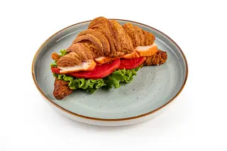 Круассан с курицей д