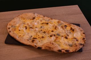 PIZZA 5 FORMAGGI Ø 40x25cm