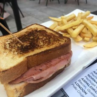 Sándwich Mixto