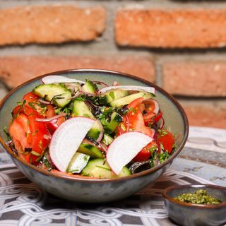 კიტრი პომიდვრის სალათი გლეხურად