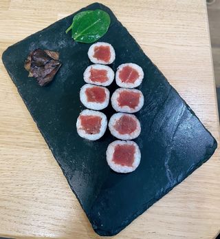 Maki De Atún (8 Uds.)