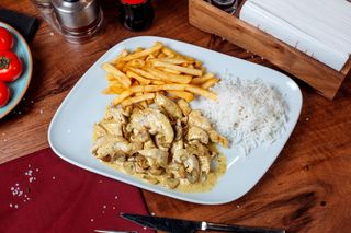 Pileći Stroganoff