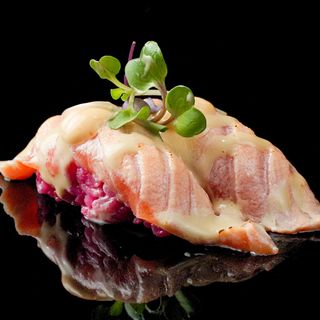 072 NIGIRI SALMON PICANTE 3U