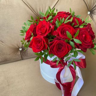 Aranjament Cutie rosie