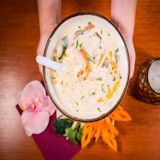 Sopa De Tom Kha De Pollo