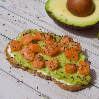 Salmón Toast