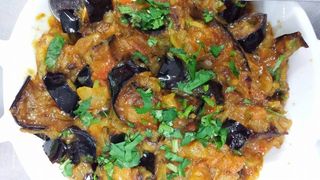 Berenjenas, Baingan Baji